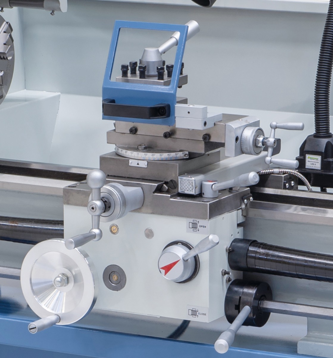 Leit- und Zugspindeldrehmaschine Hobby 800 G / 230 V inkl. 3-Achs Digitalanzeige DT 40