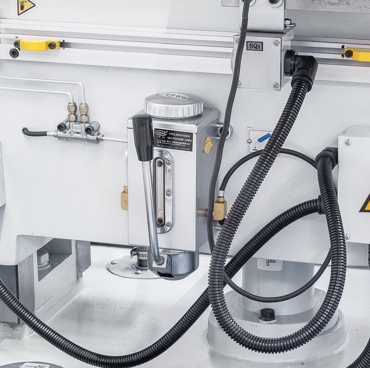 Universalfräsmaschine UWF 110 Servo - 1000 inkl. 3-Achs-Digitalanzeige ES-12 H *