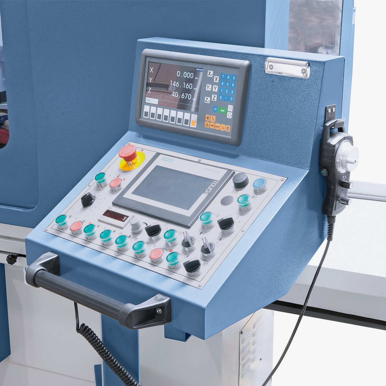 Inklusive Siemens SMART-Paneel IE V3 mit Touch-Bedienung und  elektronisches Handrad.