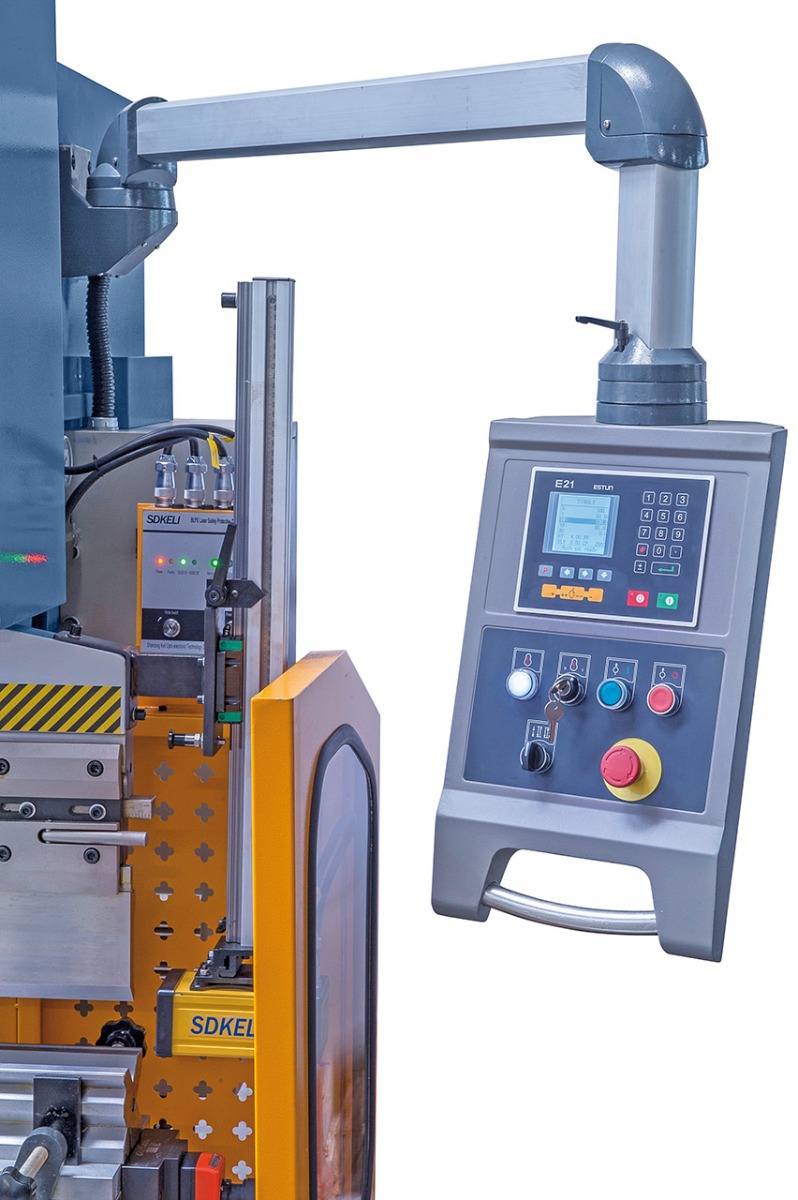 Hydraulische Abkantpresse AKPL 3200 x 200 mit manueller Bombiereinrichtung *