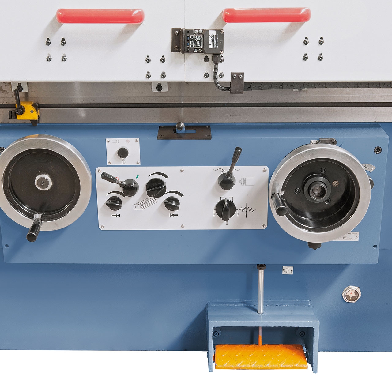 Universal - Rundschleifmaschine URS 3000 N inkl. 2-Achs-Digitalanzeige ES-12 H **