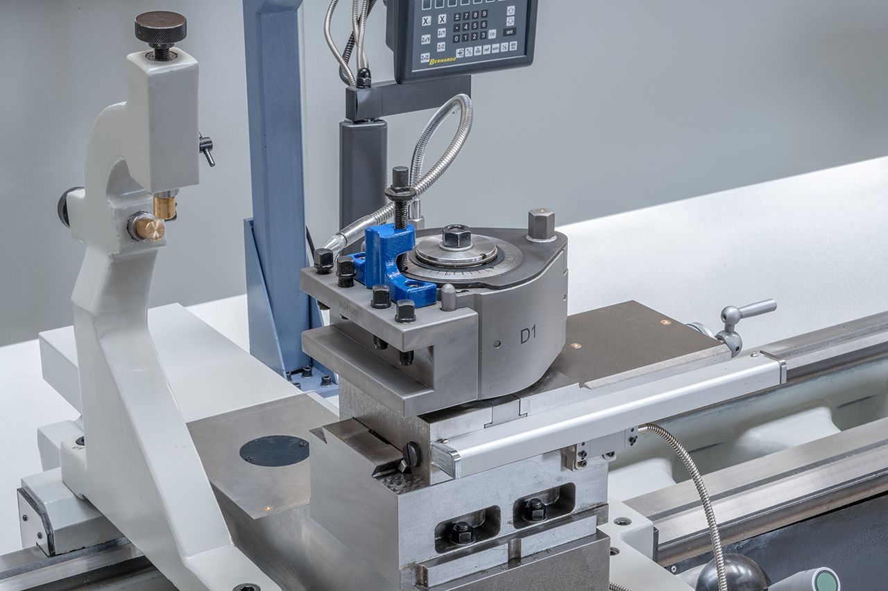 Produktionsdrehmaschine Goliath 800 x 2000 inkl. 3-Achs-Digitalanzeige *