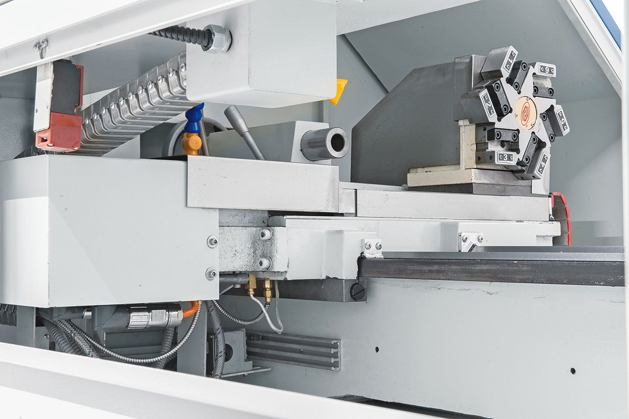 CNC-Drehmaschine CK 320 x 750 *