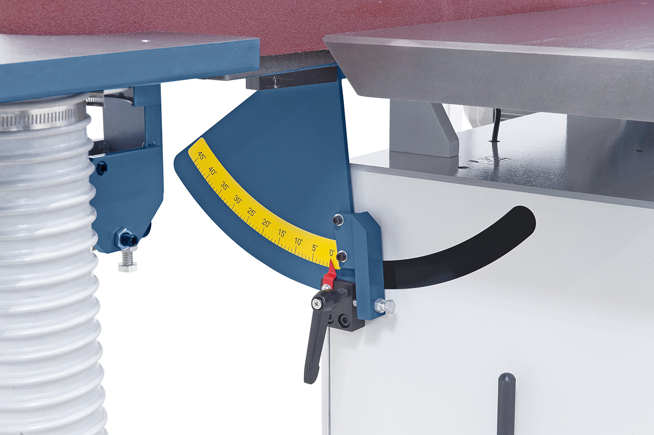 Schwenkbares Schleifaggregat (90° bis 45°), mit einstellbarem Endanschlag bei 90°.