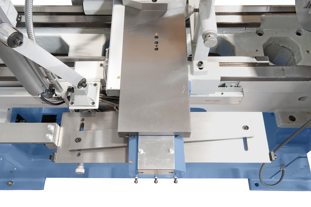 Produktionsdrehmaschine Titan 800 x 3000 inkl. 3-Achs-Digitalanzeige *