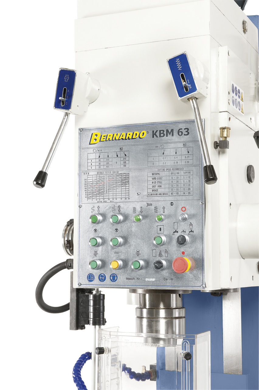 Übersichtlich aufgebauter Bohrkopf mit sämtlichen Schalt- und Bedienelementen.