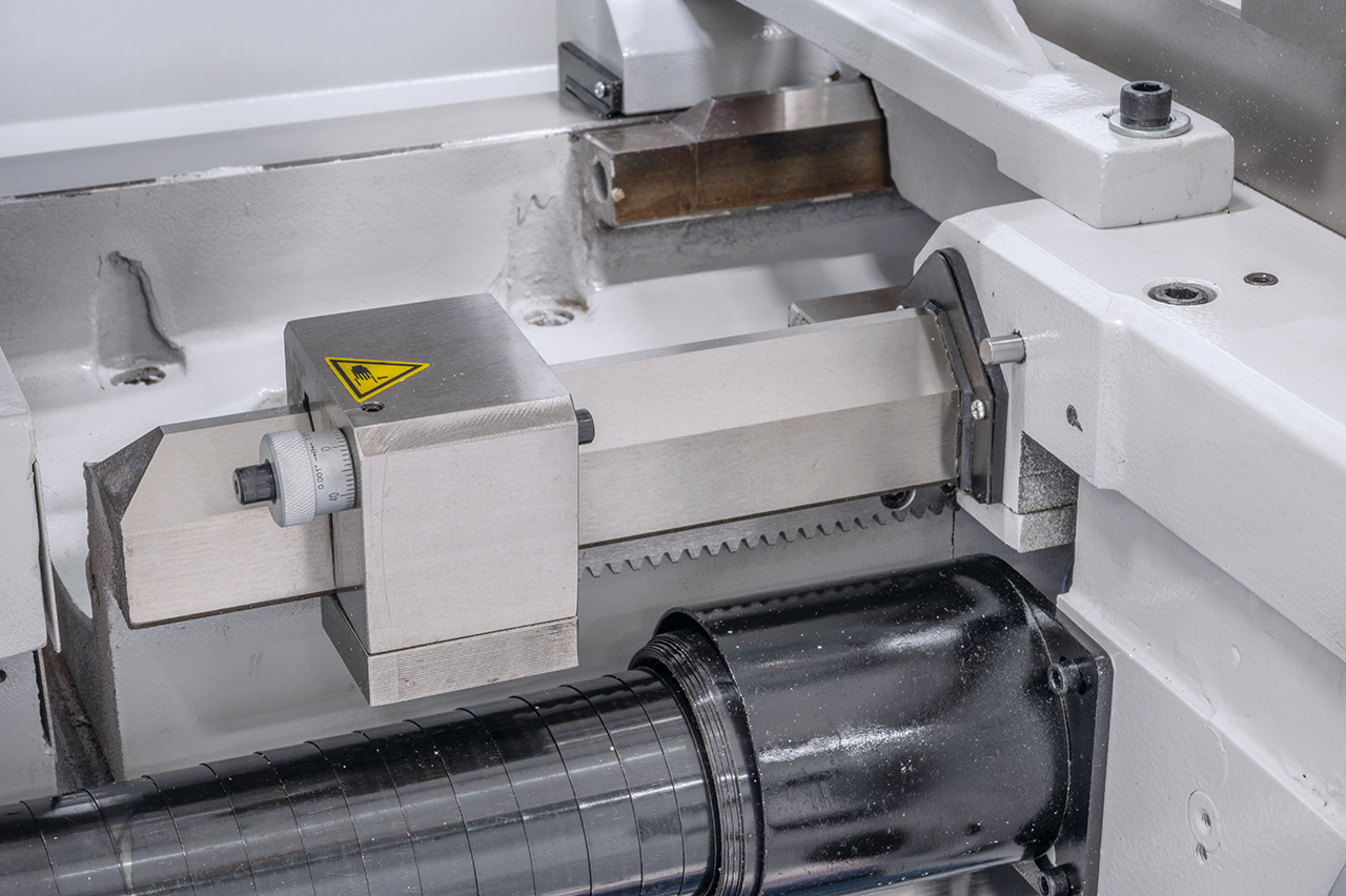Produktionsdrehmaschine Titan 560 x 2000 Pro inkl. 3-Achs-Digitalanzeige *