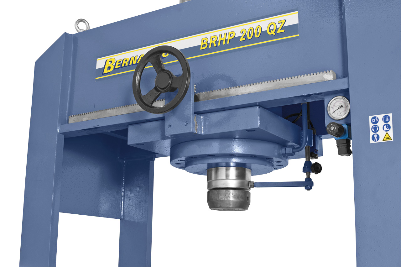 Hydraulische Werkstattpresse BRHP 150 QZ mit querverfahrbar. Druckzylinder *