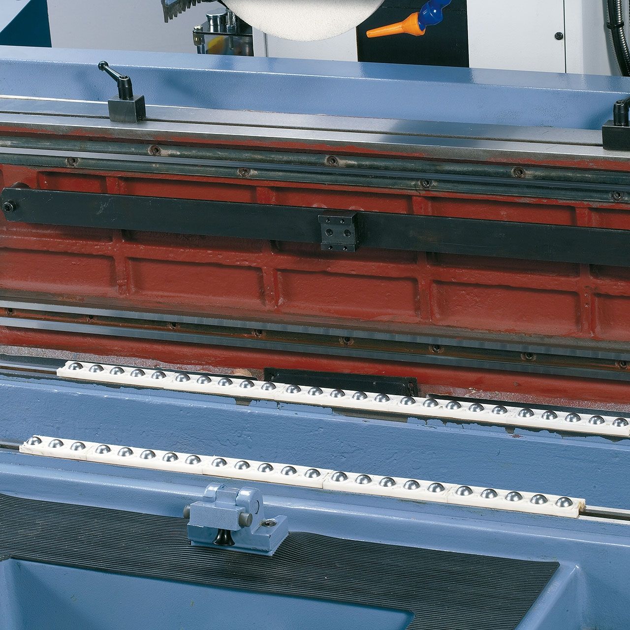 Flachschleifmaschine BSG 2040 MC mit 2-Achsen-Digitalanzeige ES-12 H **