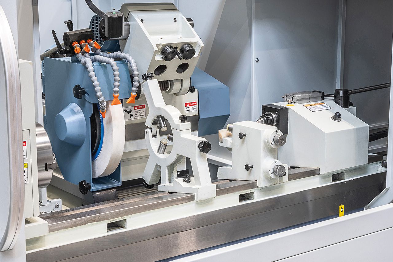 Universal-Schleifmaschine URS 32150 PLC **