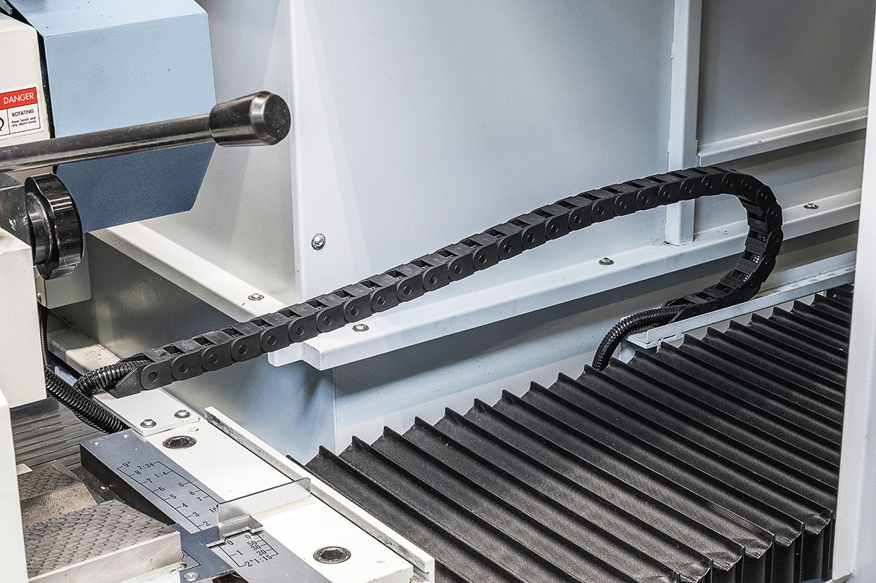 Universal-Schleifmaschine URS 32100 PLC **