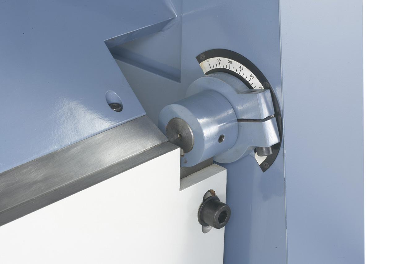 Schwenkbiegemaschine BM 2020 *