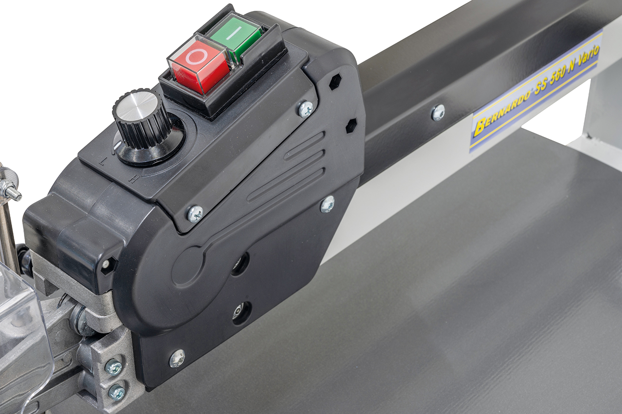 Die Hubzahl wird mittels Potentiometer stufenlos eingestellt.