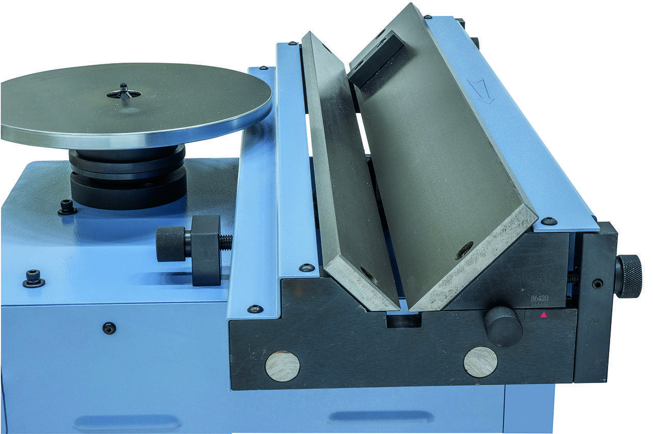 Kanten- und Kontourfräsmaschine KFM 900 Duo