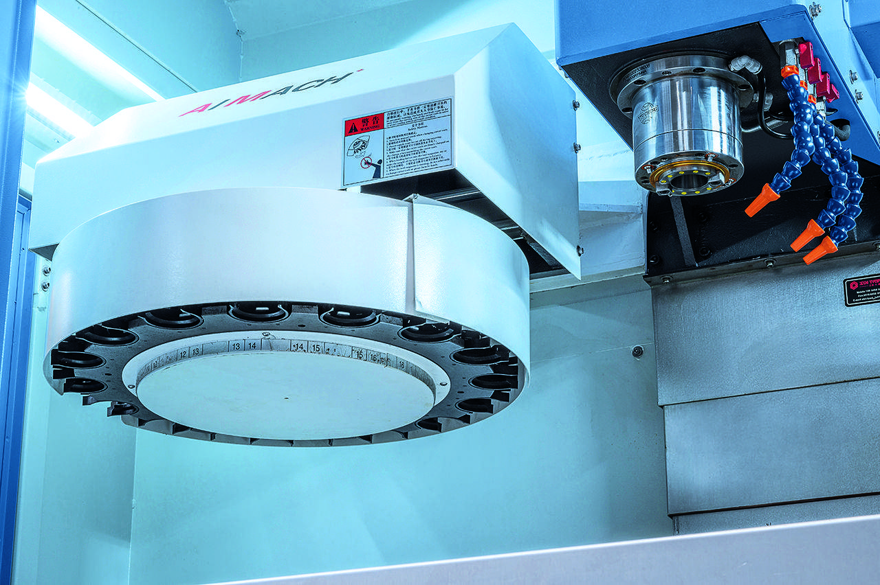 CNC-Vertikal-Bearbeitungszentrum VMC 600 mit Siemens 808D Advanced 16