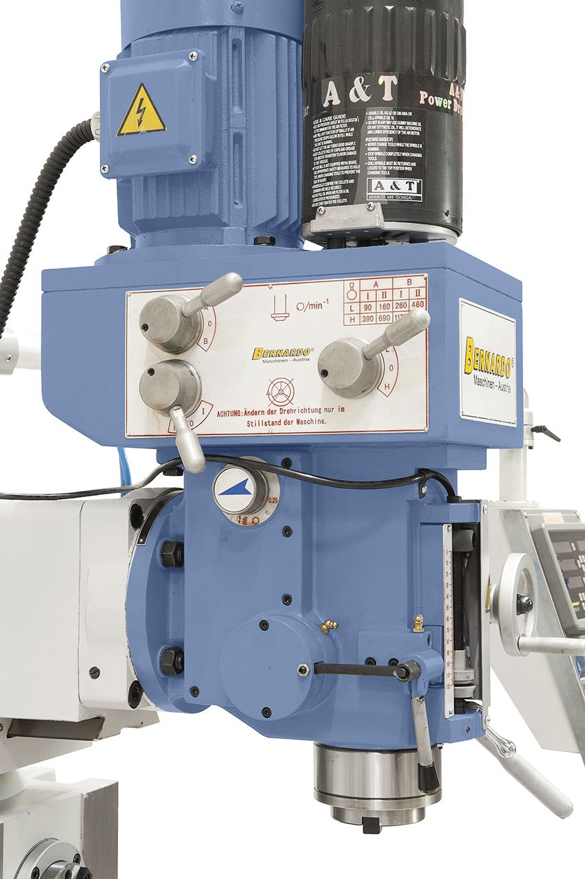 Universalfräsmaschine UWF 95 N inkl. 3-Achs-DRO und pneumat.WK-Klemmung *