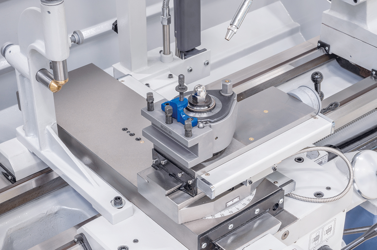 Universaldrehmaschine Solid 460 x 1500 Pro Vario *