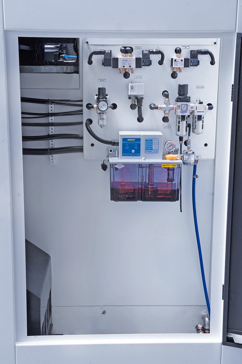 CNC-Vertikal-Bearbeitungszentrum VMC 1050 mit Siemens Steuerung SINUMERIK 808D Advanced 16