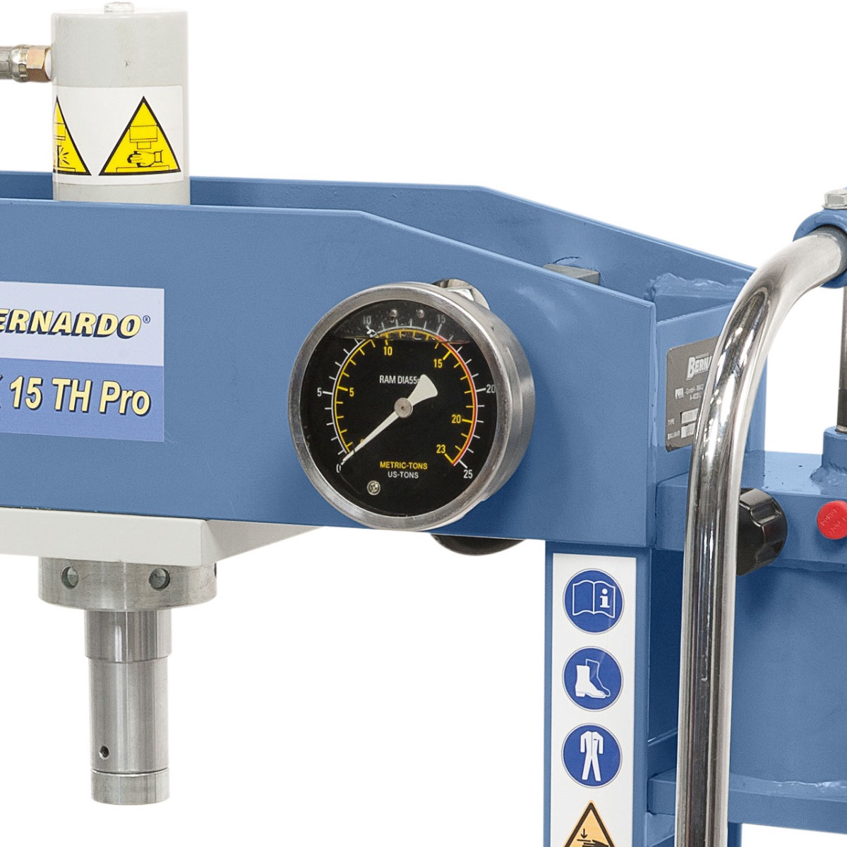 Das Ablesen der Druckkraft erfolgt schnell und einfach mittels Manometer