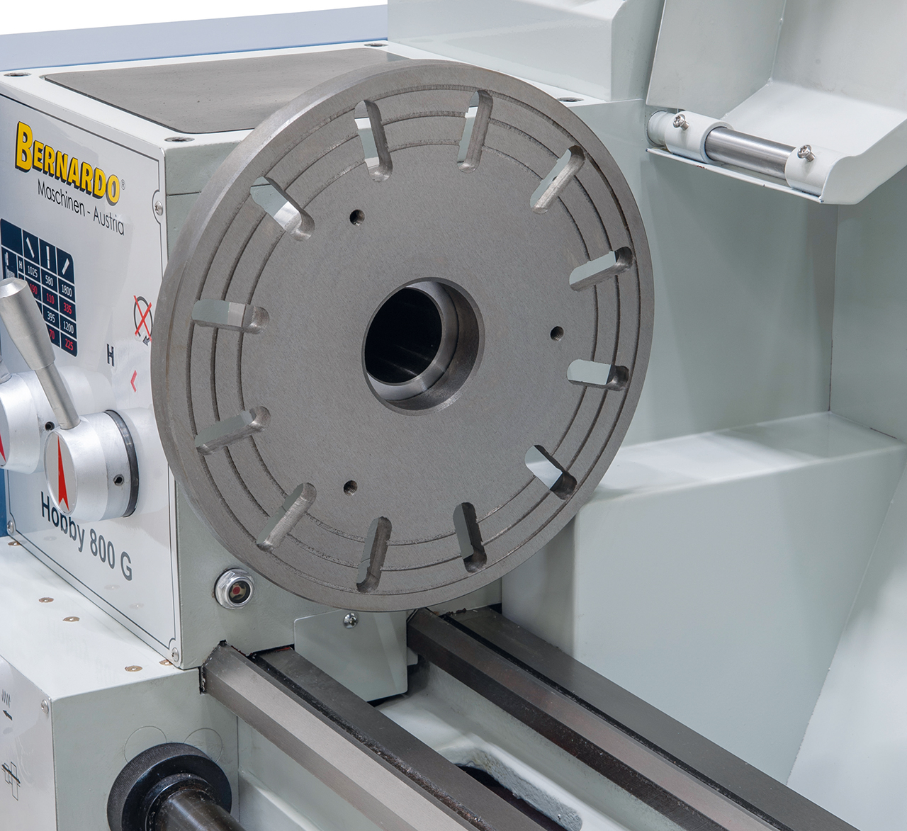 Leit- und Zugspindeldrehmaschine Hobby 800 G / 400 V inkl. 3-Achs Digitalanzeige DT 40