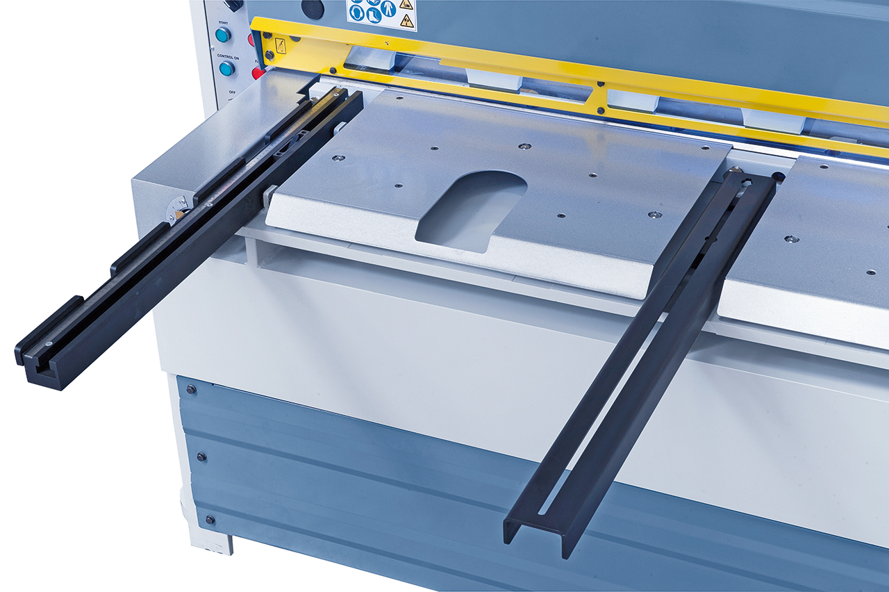Motorische Tafelschere MTA 3060 x 3 mm NCC mit pneumat. Blechhochhaltevorrichtung *
