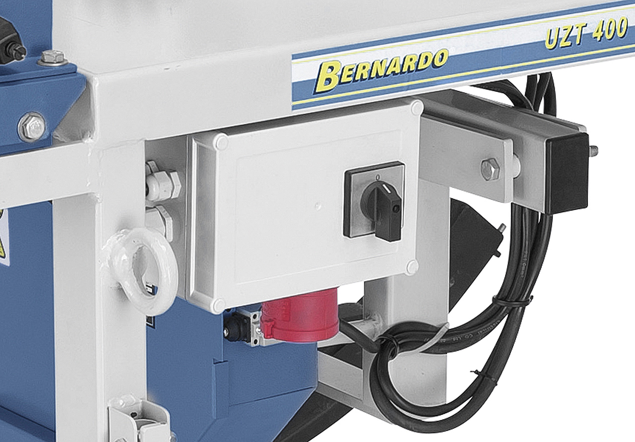 Elektrobox mit Steckeranschluss