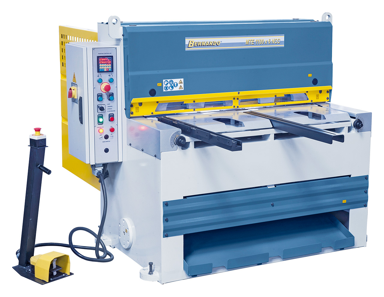 Motorische Tafelschere mit Blechauswurf nach vorne (max. 400 mm) und hinten MTE 1100 x 6 mm NCC *