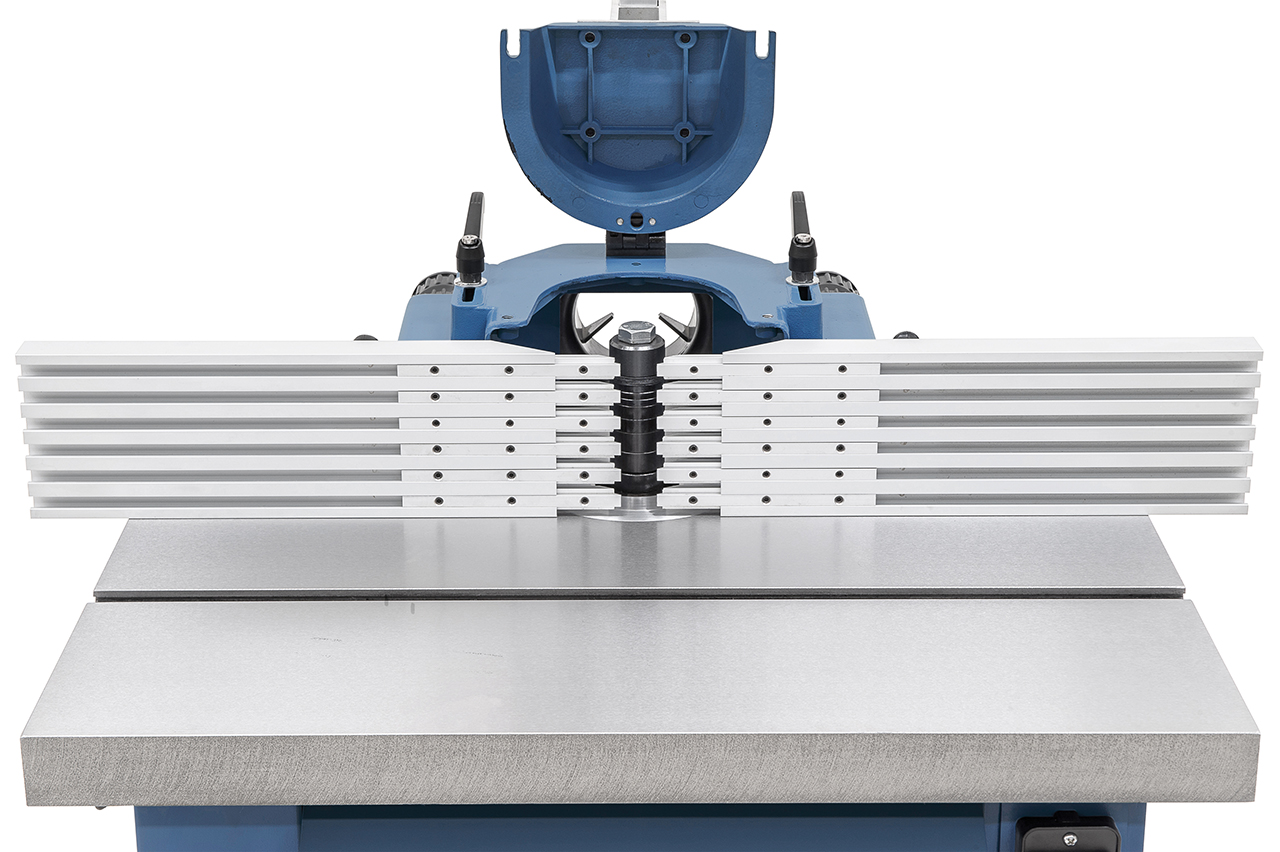 Die Integral-Sicherheitsschienen aus 
eloxiertem Aluminium lassen sich 
individuell an jede Fräserform anpassen 
und gewährleisten zusätzlich ein Maximum an Sicherheit (Option).