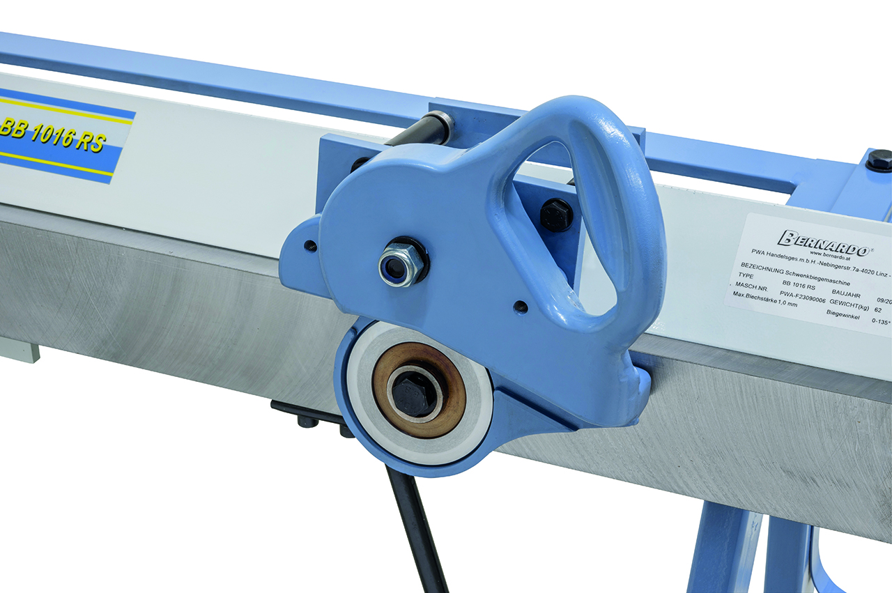 Schwenkbiegemaschine BB 1016 RS mit Rollenschere