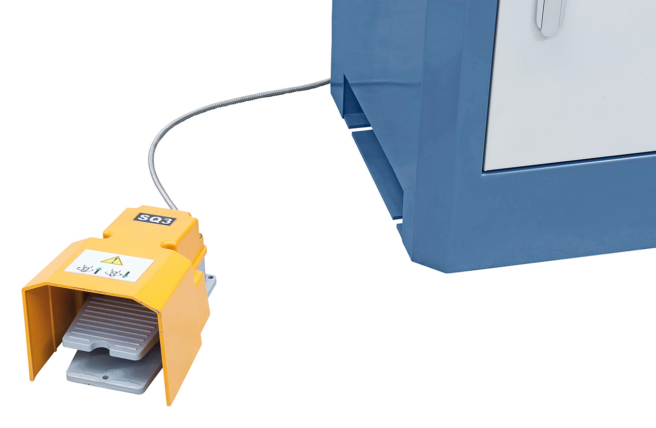 Bohr- und Fräsmaschine BF 28 BDC mit Vorschub inkl. 3-Achs-Digitalanzeige ES-12 V