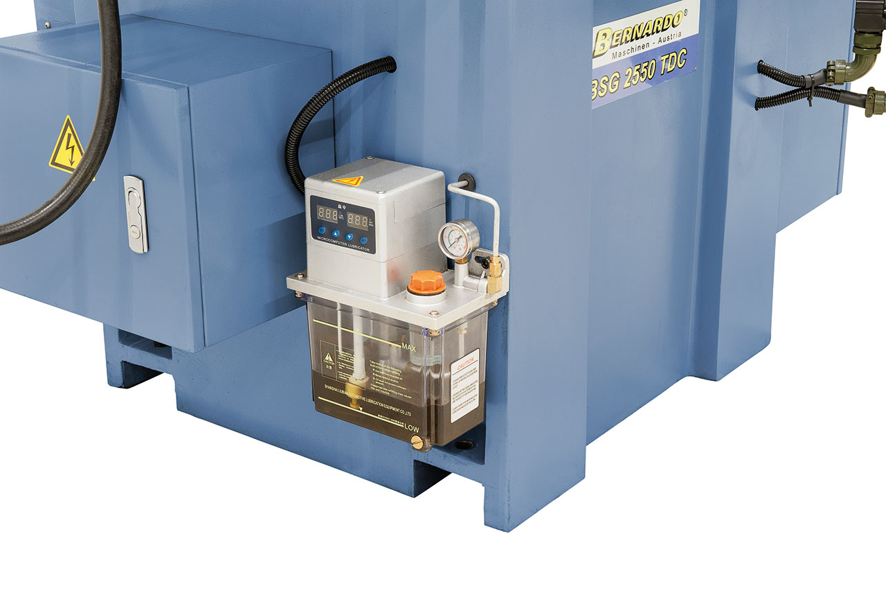Flachschleifmaschine BSG 2550 TDC mit 2-Achsen-Digitalanzeige ES-12 H **