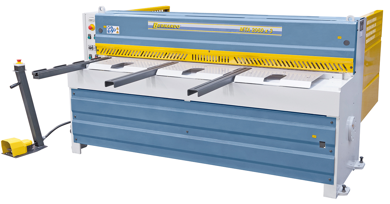 Motorische Tafelschere MTA 3060 x 3 mm mit man. Hinteranschlag *
