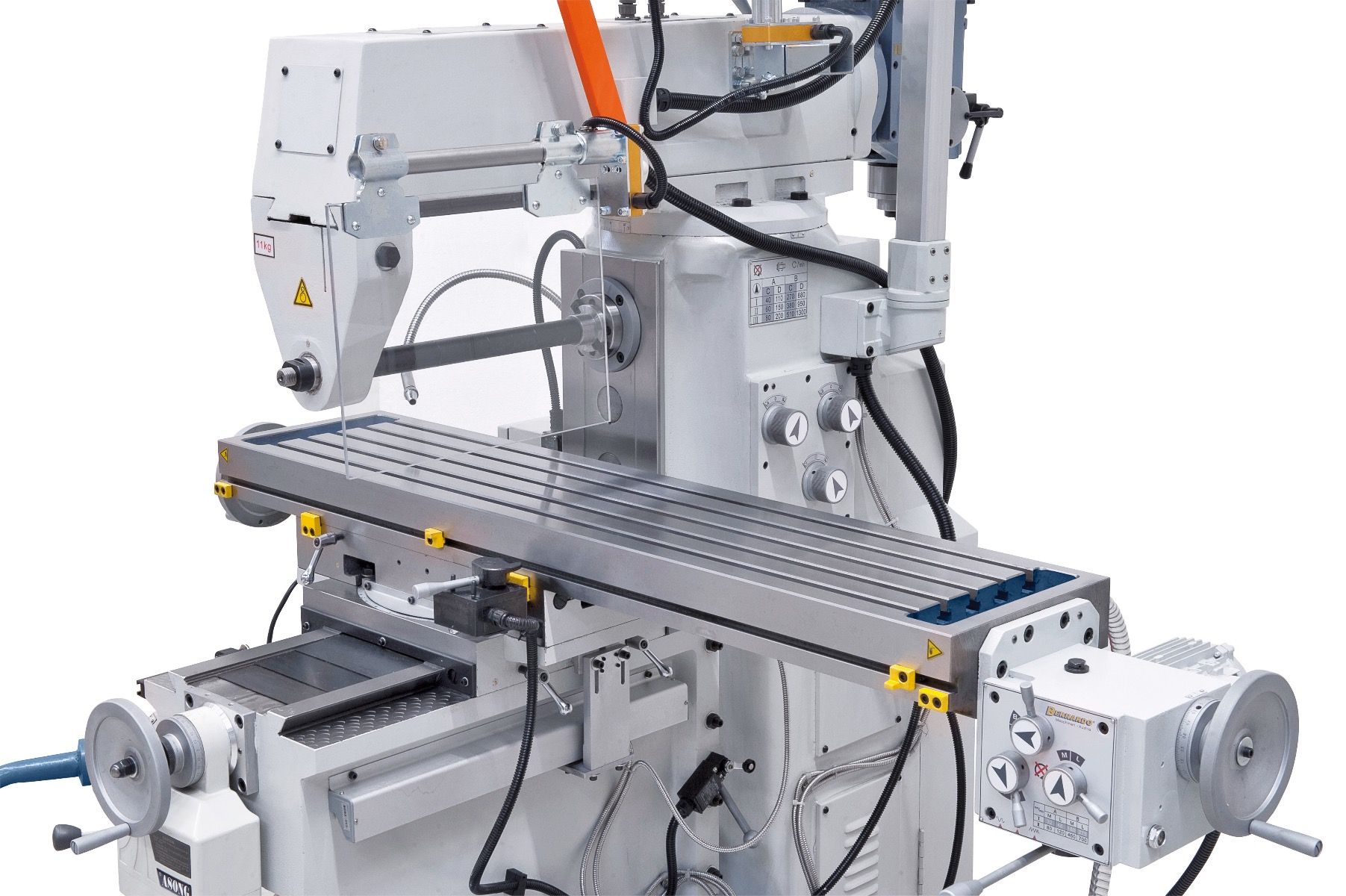 Universalfräsmaschine UWF 90 V inkl. 3-Achs-DRO ES-12 H und pneumat.WK-Klemmung *