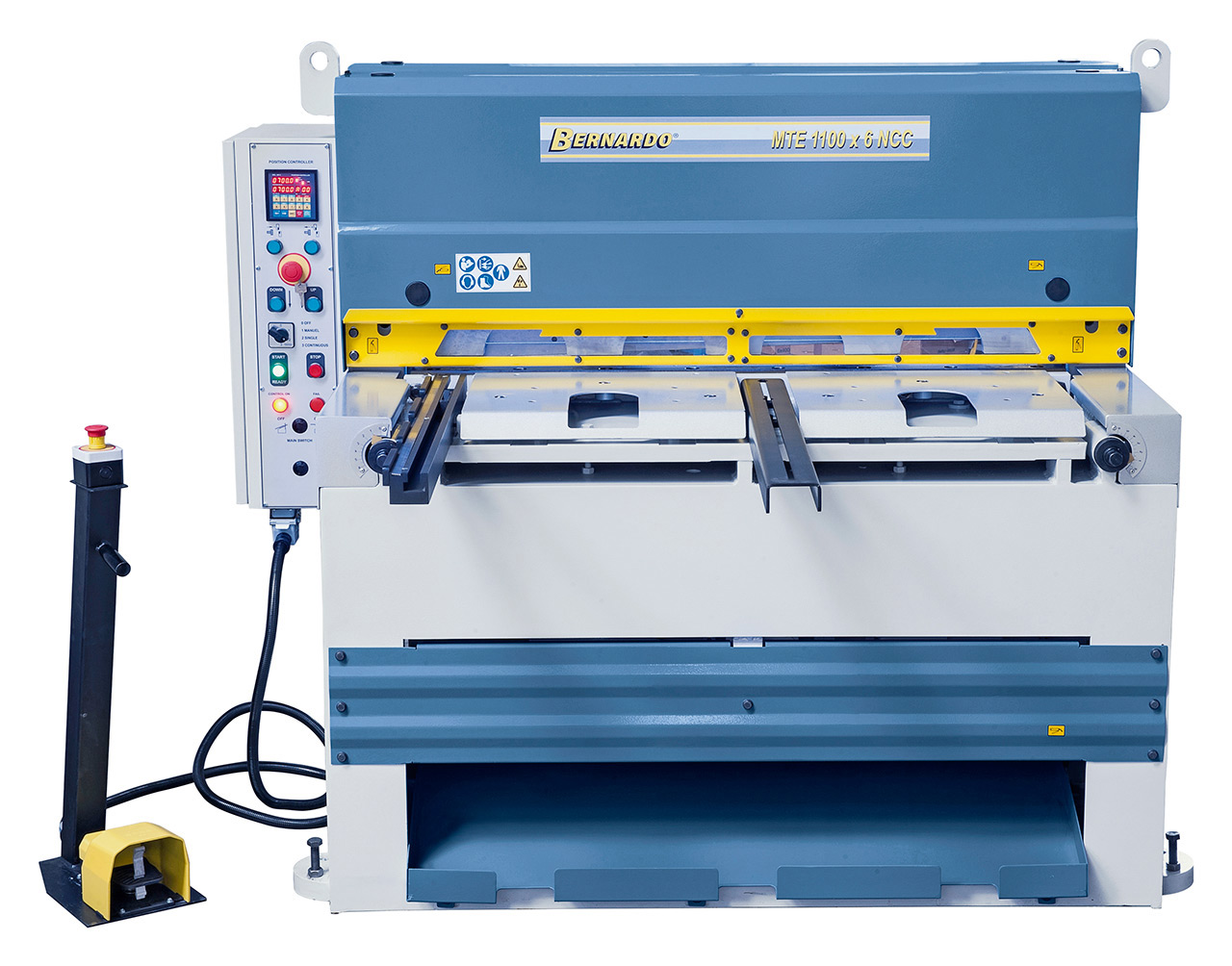 Motorische Tafelschere mit Blechauswurf nach vorne (max. 400 mm) und hinten MTE 1100 x 6 mm NCC *